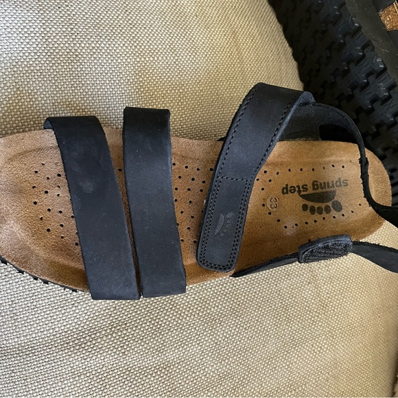 Spring Step sandals. - Picture 3 of 8